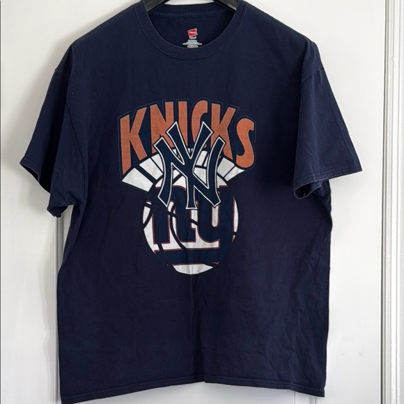 Hanes Other - Hanes Men’s Navy Blue NY Knicks & Yankees Graphic T-Shirt Size XL